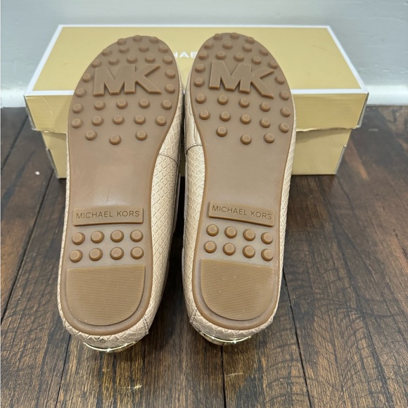 MICHAEL Michael Kors Women's Daisy Moc - Picture 5 of 9